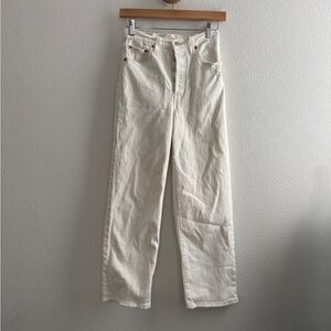 Levi's White Ribcage Sraight Ankle Jeans